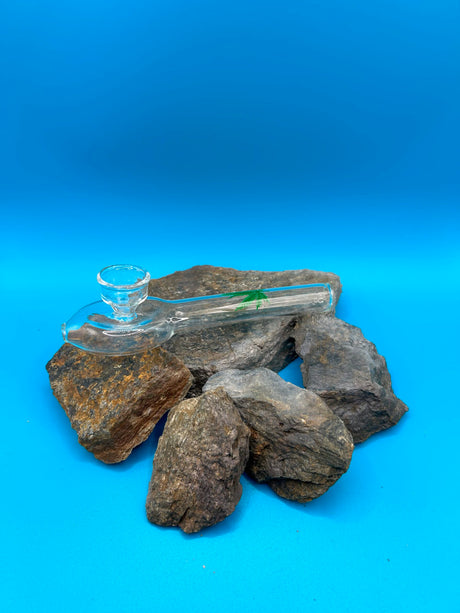 Glass Pipe 16,5cm.. Weed Leaf.. im Mellow Peaks CBD Smartshop im Q24 Imst, Österreich bequem bestellen